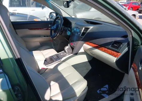 2010 Subaru Outback 2.5I Limited z USA, uszkodzony, nr VIN 4S4BRCJC8A3373341